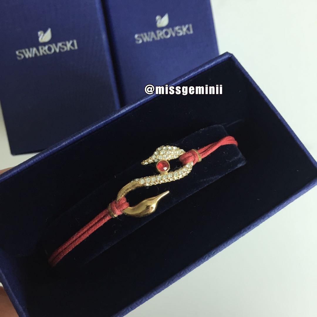 Swarovski power top collection hook bracelet
