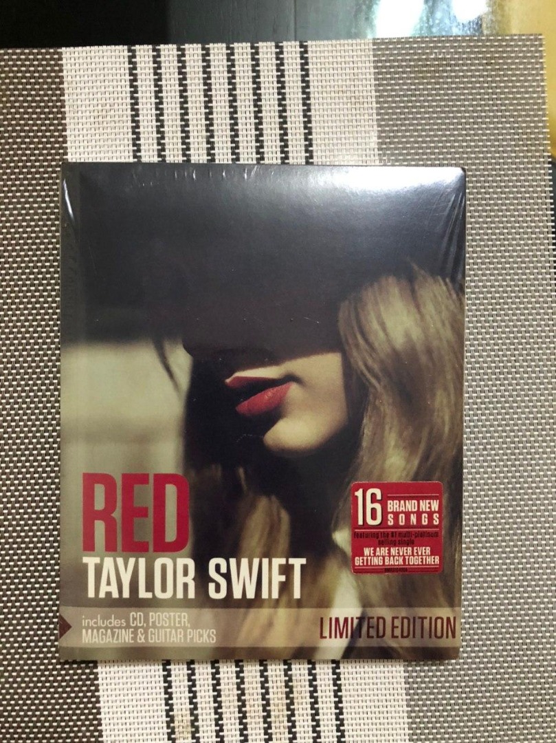 Taylor Swift RED 写真集 グッズ テイラースウィフト-silversky ...