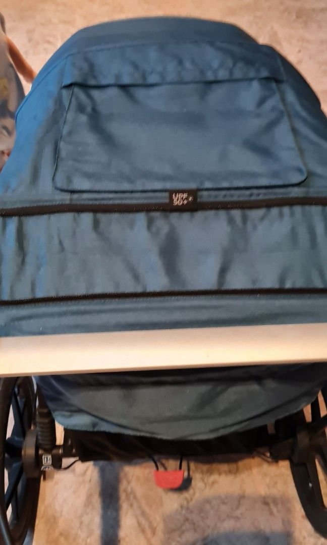 Thule Urban Glide 2, Babies & Kids, Going Out, Strollers on Carousell
