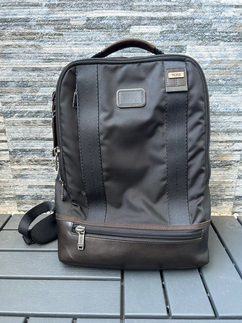 Tumi dover 2025