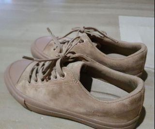 Uniqlo Suede Sneakers