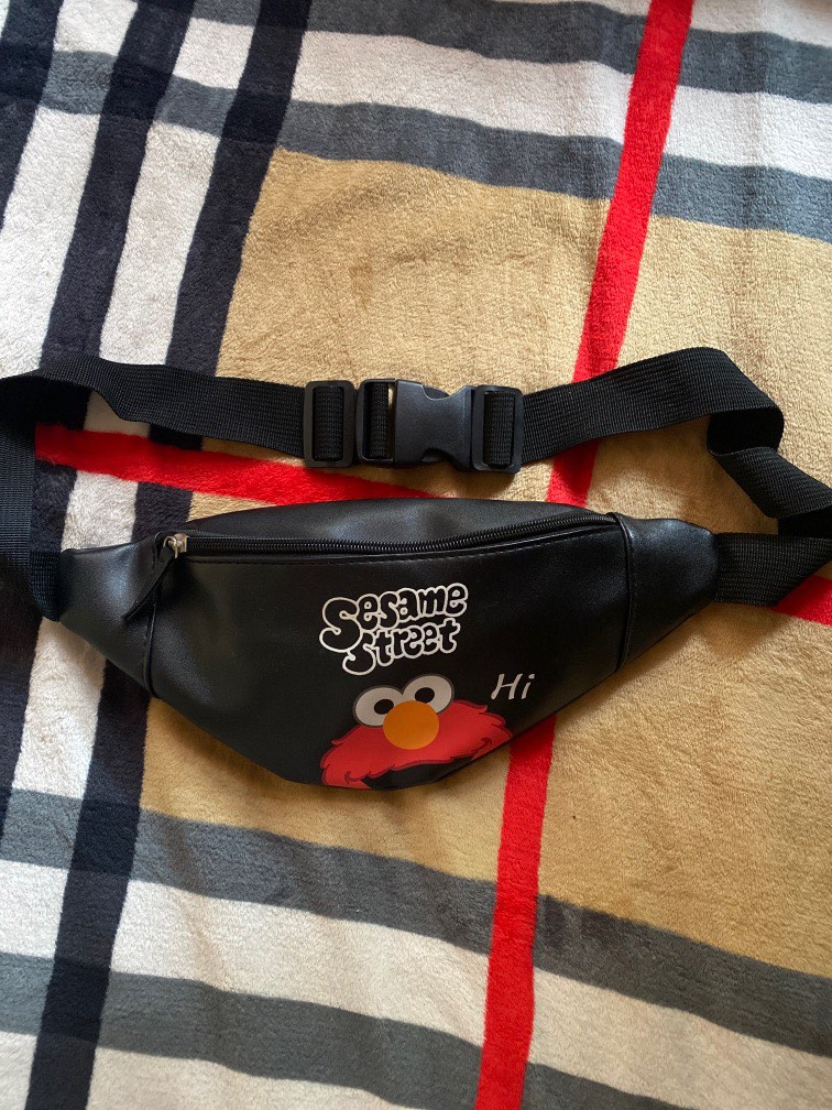 waist bag miniso, tas pinggang miniso black sesame street like new