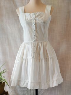 (Category: ) located in . Submitted by RKsWardrobe (Listing ID 1213408833, Image 1). Description: .