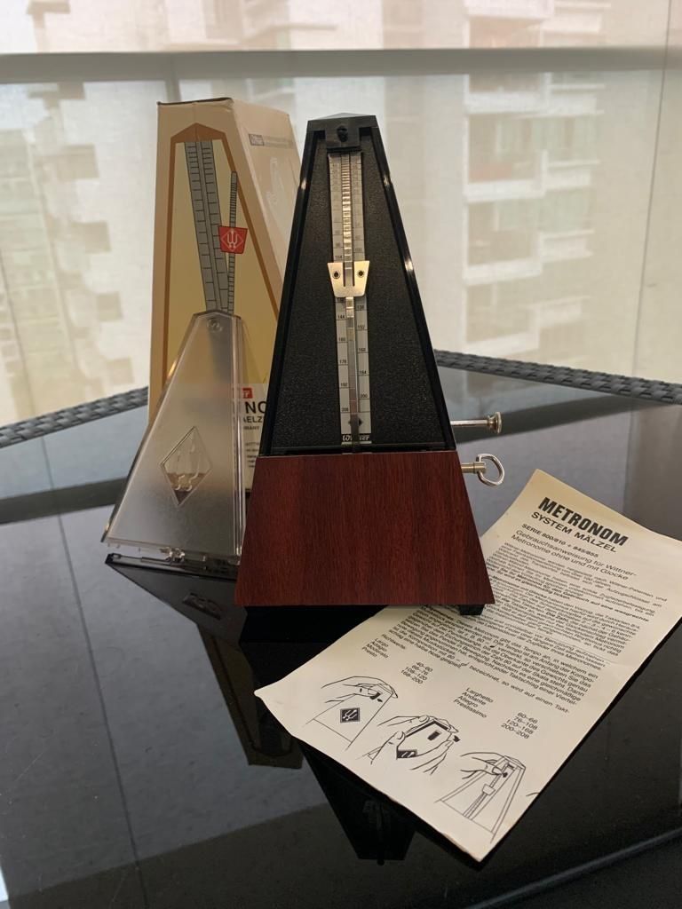 Wittner Metronom wooden mahagony, Hobbies & Toys, Music & Media, Music