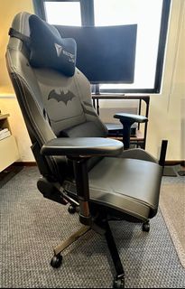 WTS/WTT: Mint Secretlab Omega 2020 Dark Knight