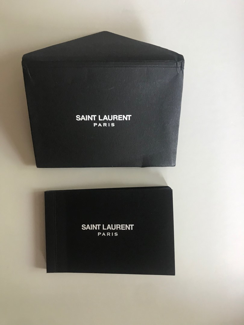 Louis Vuitton card booklet LV authentic card bag tas LV asli authentic ini  seri terbaru 2023 ada barcode segala new authentic harga satuan ya, Buku &  Alat Tulis, Alat Tulis di Carousell