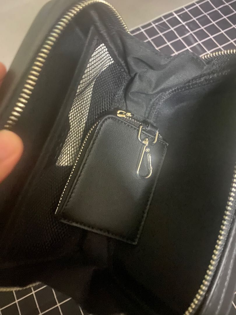 Zara Crossbody bag, Women's Fashion, Bags & Wallets, Crossbody Bags on