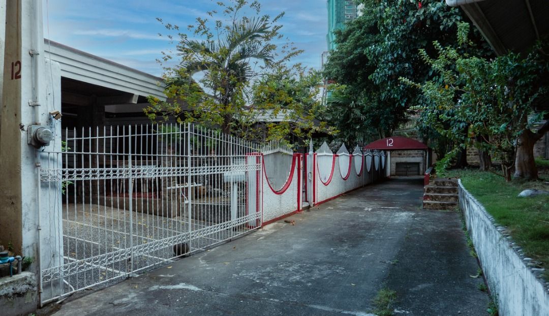 4 Bedroom 3 Bathroom House and Lot For Sale in Kawilihan Village Bagong