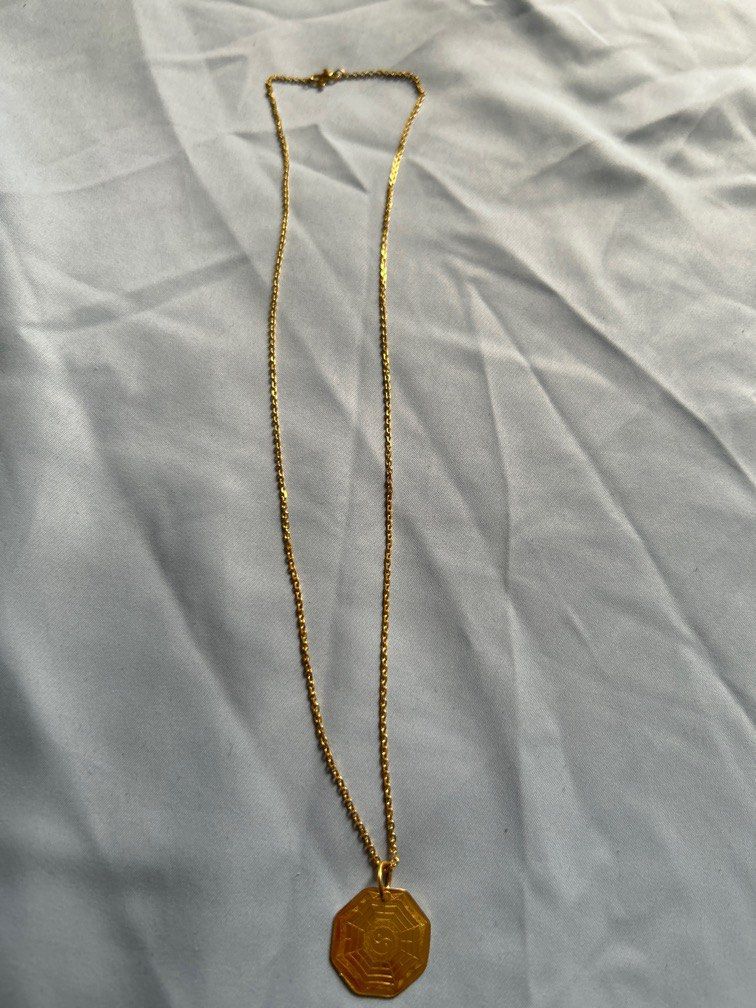 Gold pendant for kids discount