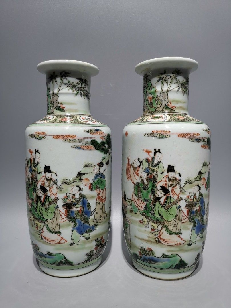 古董瓷器收藏：清晚期五彩群仙賀壽紋棒槌瓶一對（清末官古仿康熙）收藏 