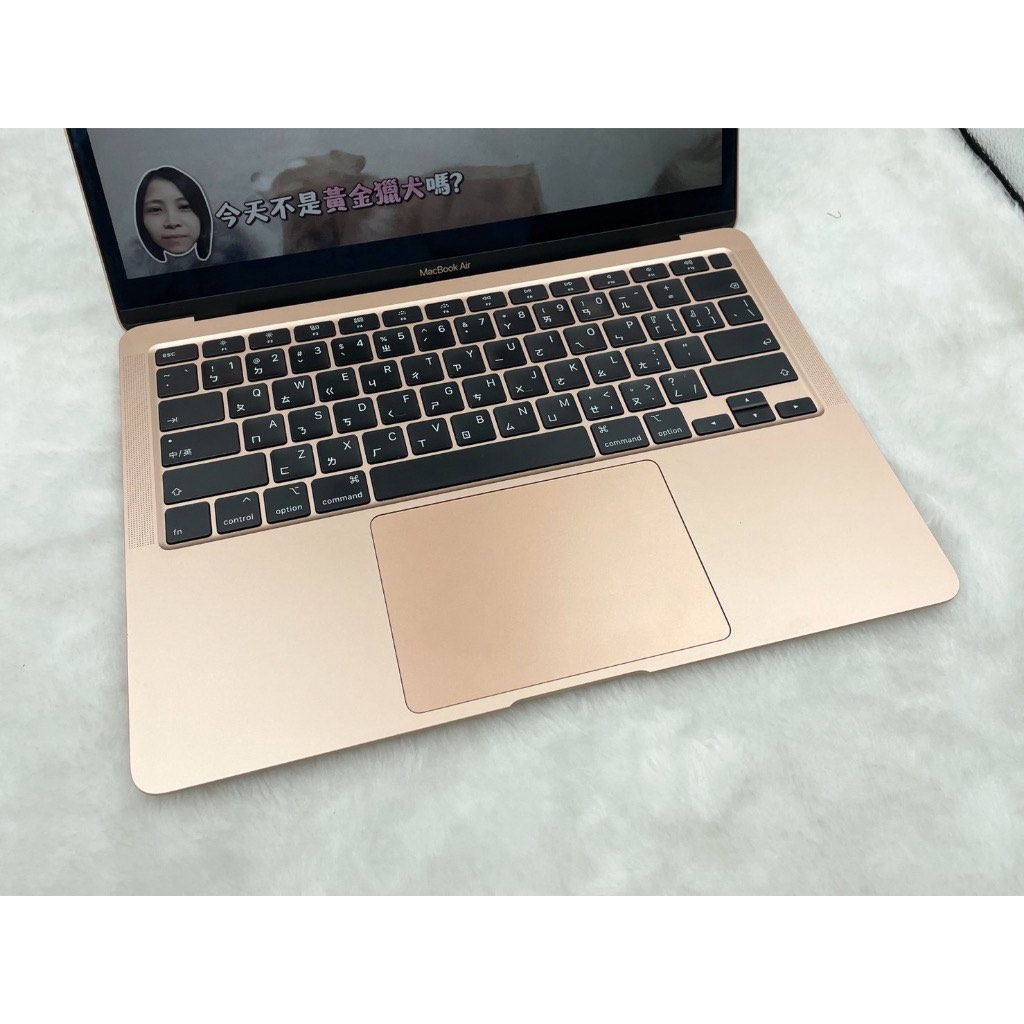 MacBook Pro (13 M1, 2020)８G SSD512G - MacBook本体
