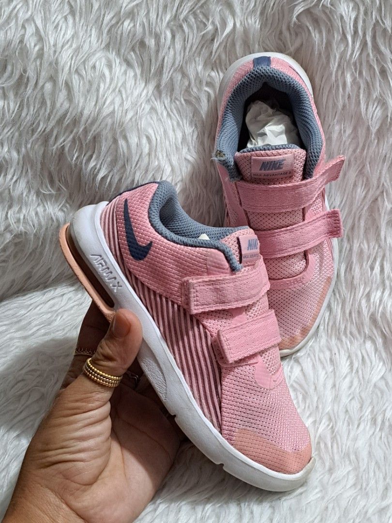 Pink nike velcro shoes shop