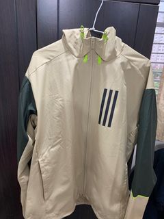 由 cheweiii (刊登 ID 1213672447，圖片 1) 提交，位於 的 (類別：)，說明：。