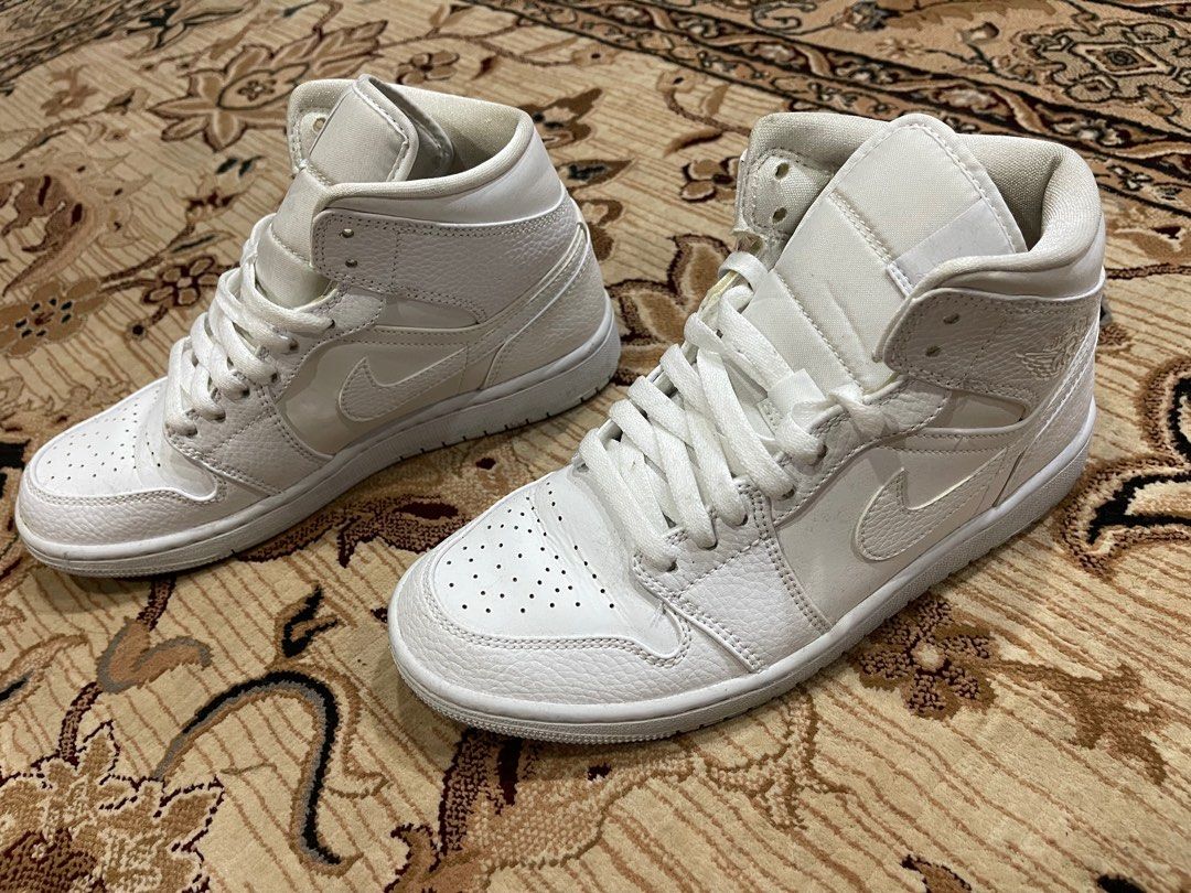 aj1 triple white mid