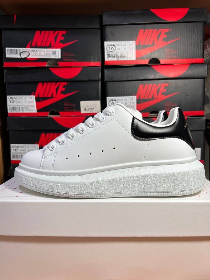 Alexander mcqueen black leather trainers discount