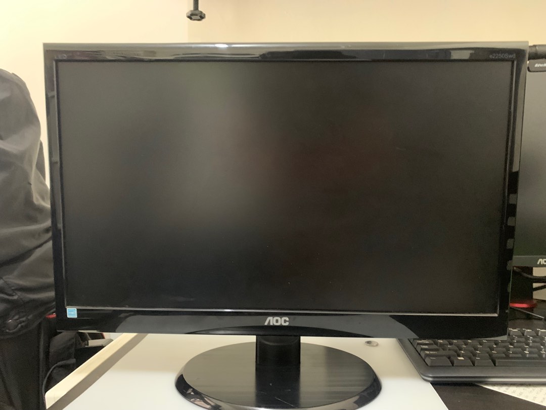 AOC 22 inch Desktop Monitor, Computers & Tech, Parts & Accessories ...