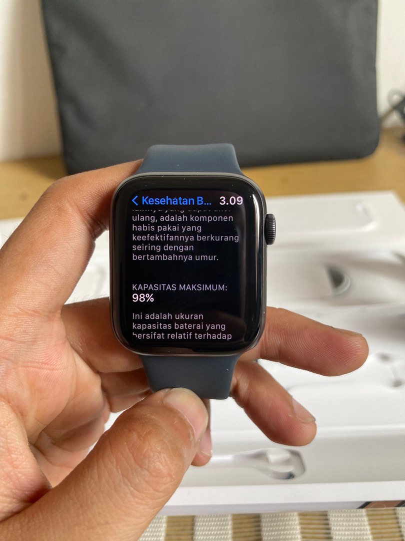 Space grey apple watch se clearance