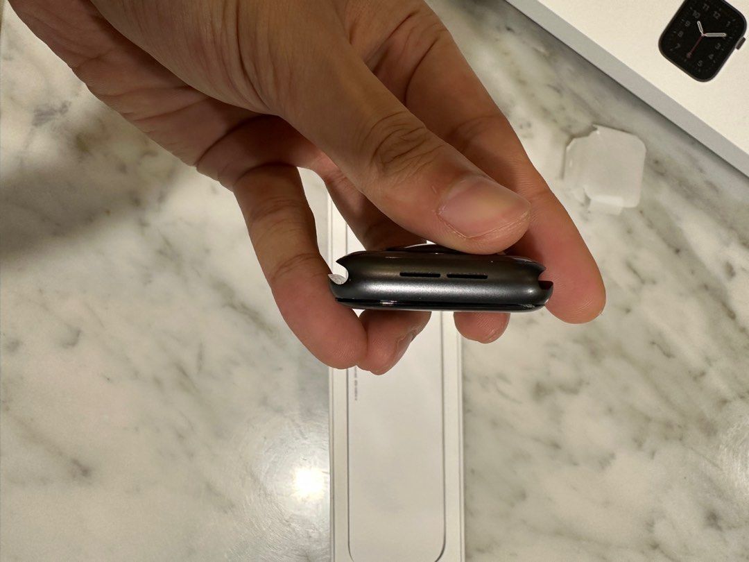 Apple Watch SE44mm Midnight Black (screen malfunction), Mobile Phones