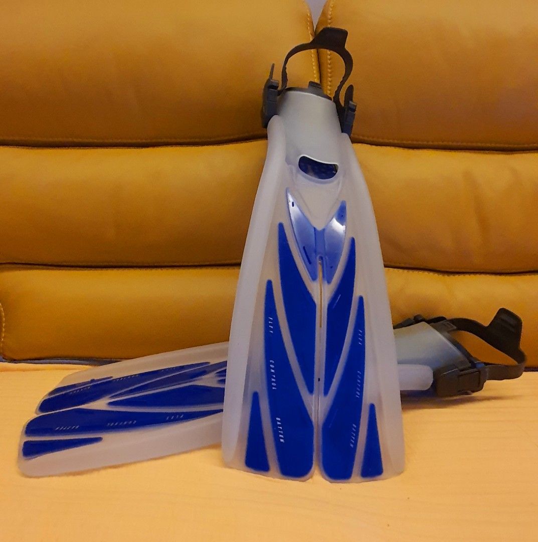 Atomic Aquatic Split Fins, Sports Equipment, Sports & Games, Water