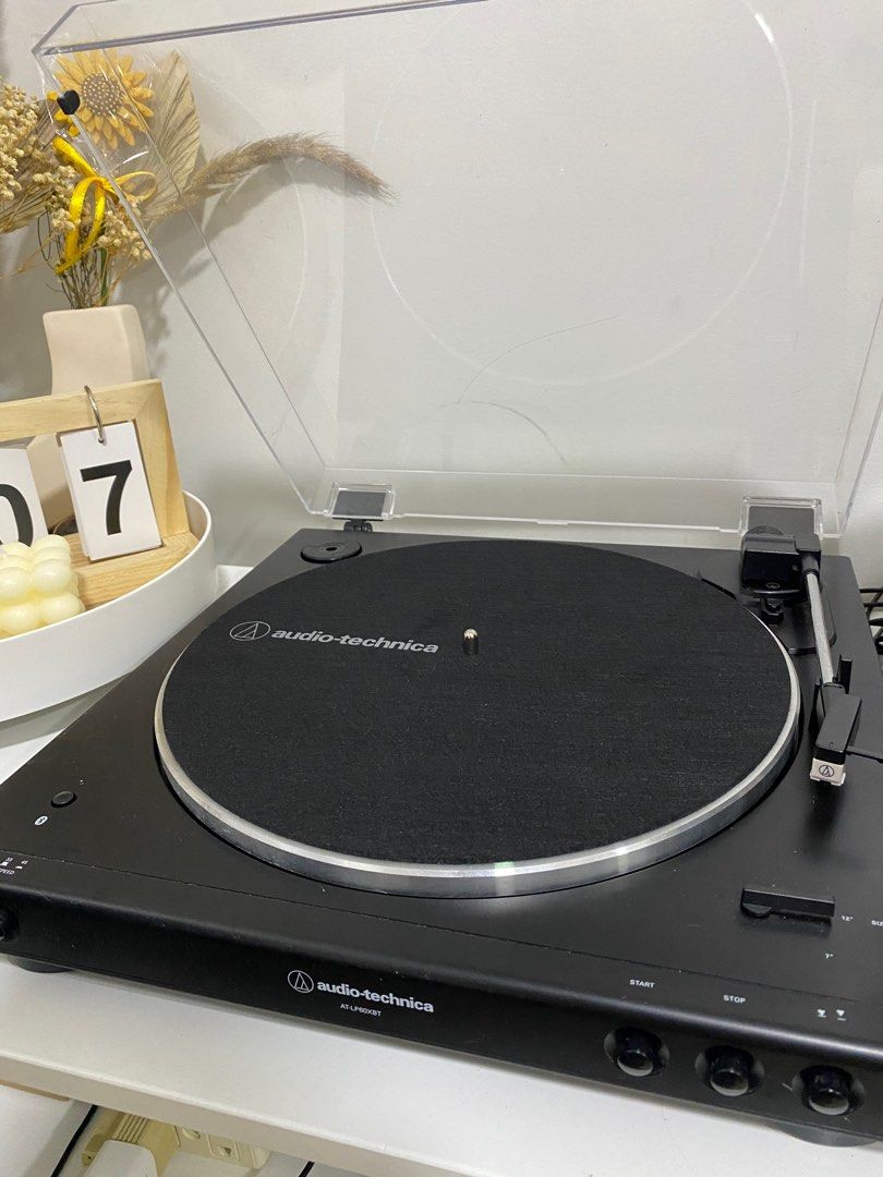 Audiotechnica ATLP60x BTWH Fully Automatic Bluetooth BeltDrive