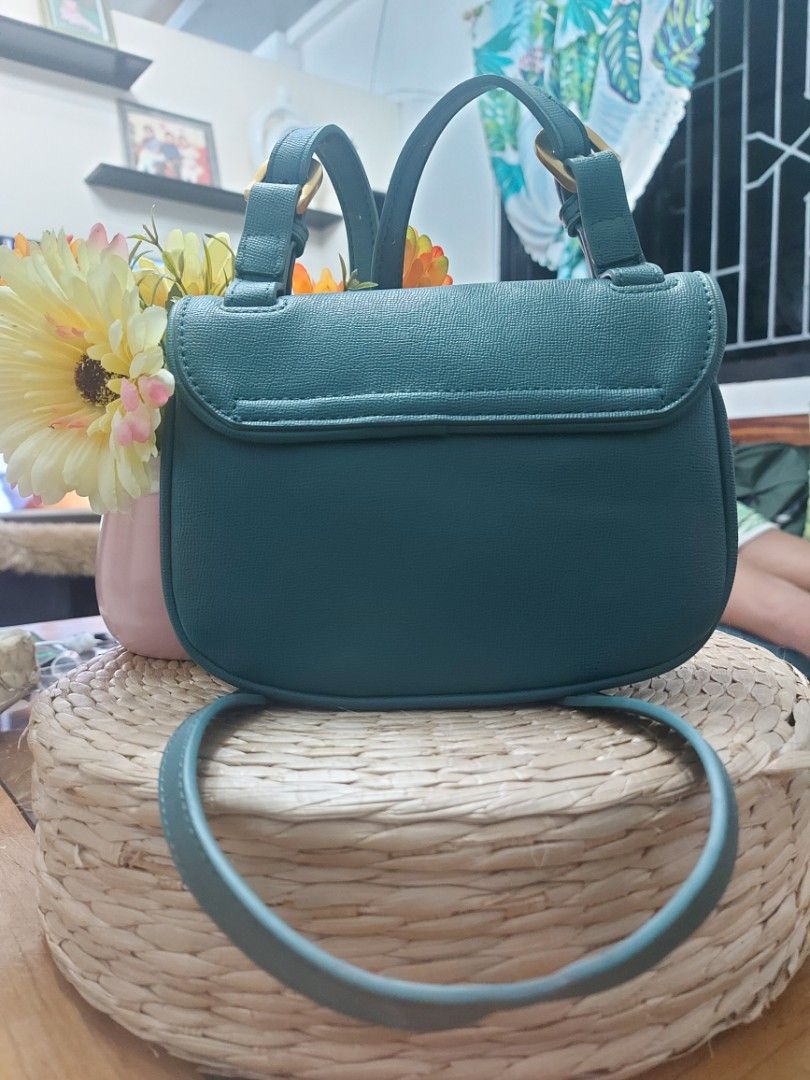 AUTHENTIC URBAN REVIVO SLING BAG, Women's Fashion, Bags & Wallets