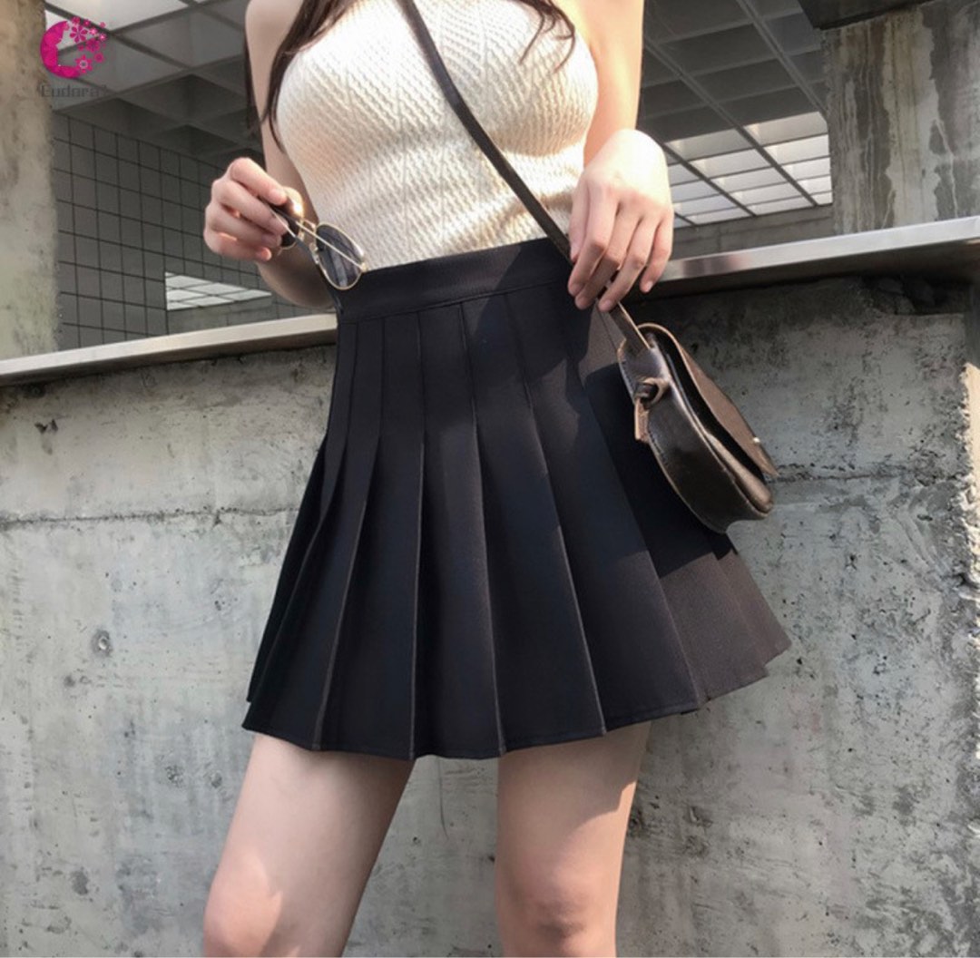 Pleated skater skirt outfit discount