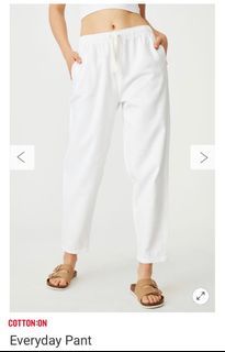 BNWT casual relaxed fit pure cotton white pants size 12