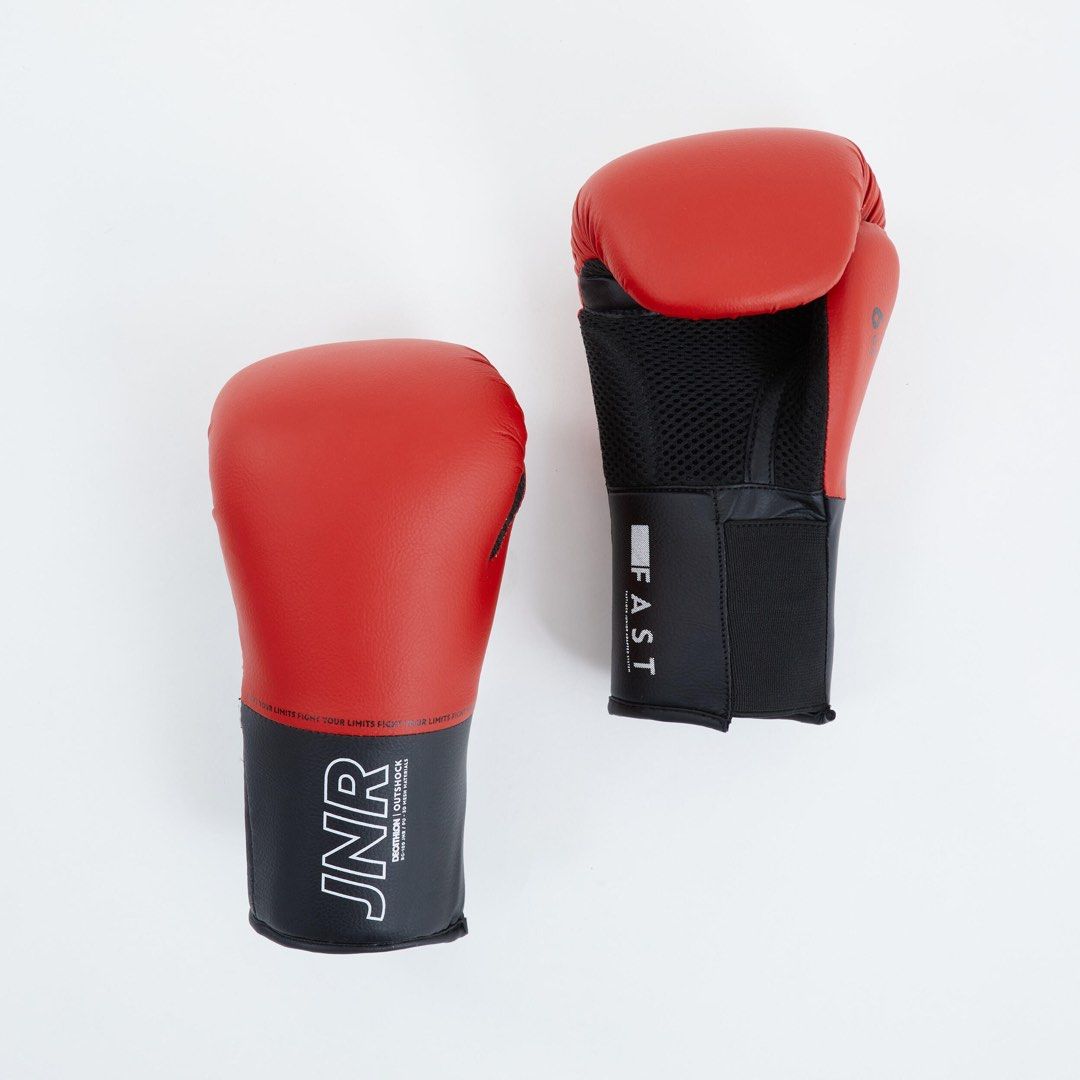 Boxing Gloves (Category: Billiards & Bowling) located in Singapore. Submitted by bagbag.sg (Listing ID 1213664721, Image 1). Description: .