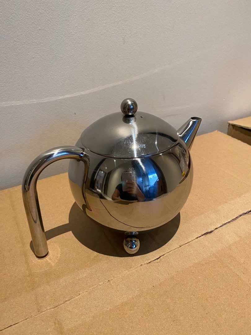 Brand new tea pot, Furniture & Home Living, Kitchenware & Tableware