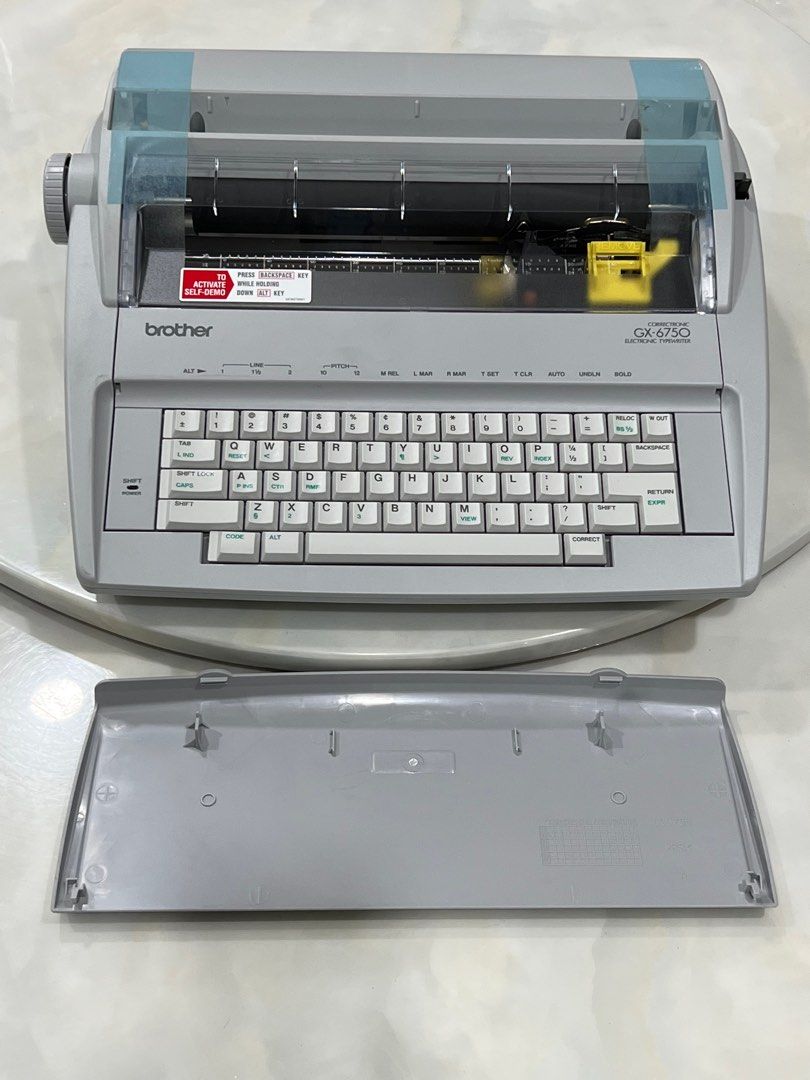 Brother Correctronic GX6750 Electronic Typewriter, Computers & Tech