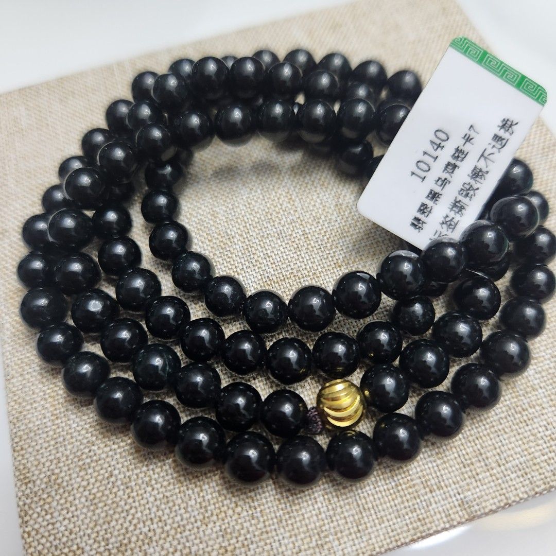 Black jade outlet bead necklace