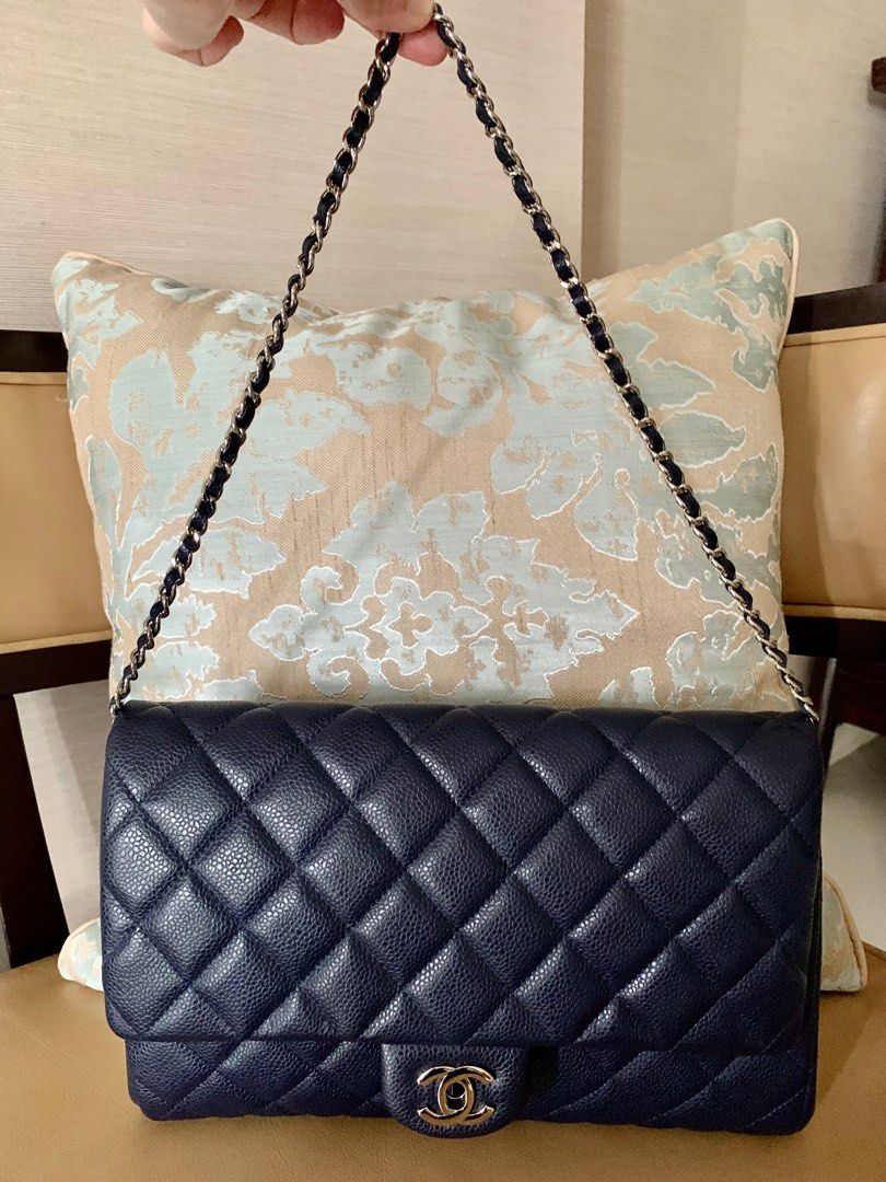 Chanel Classic Caviar Navy Blue Clutch with Chain silver hardware Sling Bag  not Flap jumbo, Women's Fashion, Bags & Wallets, Shoulder Bags on Carousell