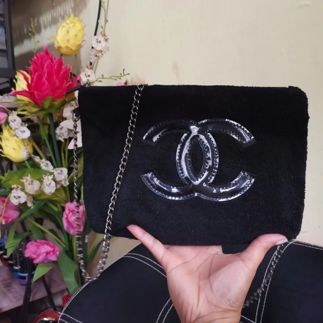Chanel - VIP - Sling Bag, Luxury, Bags & Wallets on Carousell