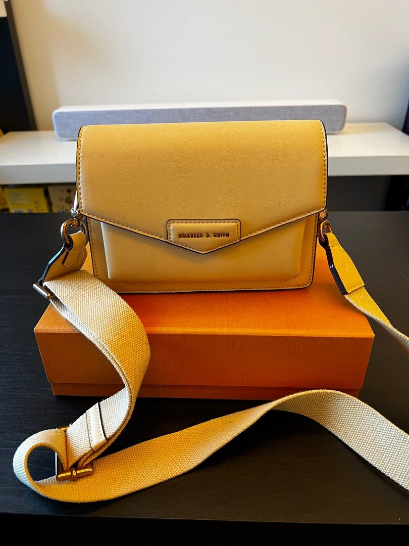 Charles and keith envelope satchel deals