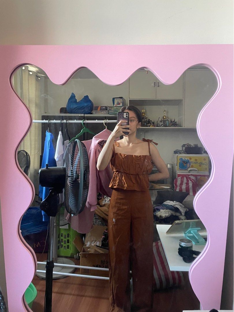 choco brown linen coordinates (Category: Sets or Coordinates) located in Quezon City. Submitted by nabi1004 (Listing ID 1213641804, Image 2). Description: med-large 🤍 this one is so cute but it is so big on me .