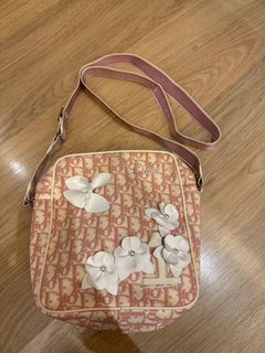 （分類：）位於 。 由 lilyvall 提交（商品編號 1213679686，圖片 1）。簡介： 。