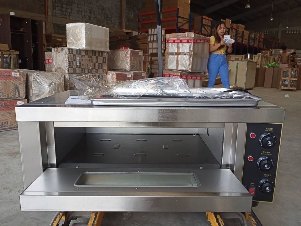 Commercial Single Deck oven Electric oven EP-31 (Category: Ovens & Toasters) located in Taguig. Submitted by mgracelim38484 (Listing ID 1213583673, Image 1). Description: SPECIFICATION: Capacity (L) 56 Wall Oven Type: Electric Power Consumption (W) 3200 Voltage:220 Power:3.2kw Inside dimesions width 44.9cm Length 61.5cm height 15.5 cm Looking for a resellers. PM ME FOR MORE DETAILS! :).