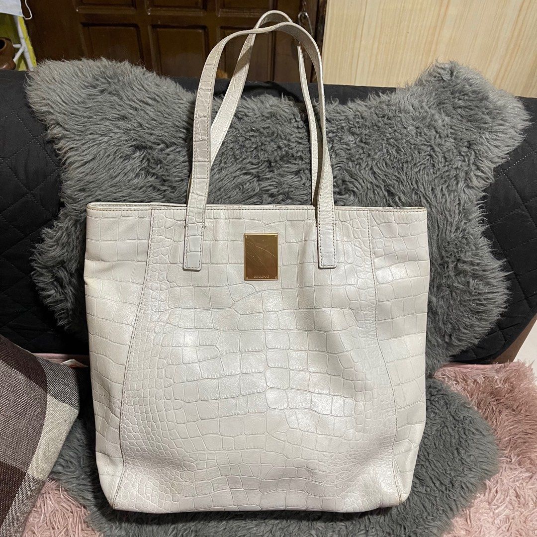 Metrocity Tote Bag, Women's Fashion, Bags & Wallets, Tote Bags on Carousell