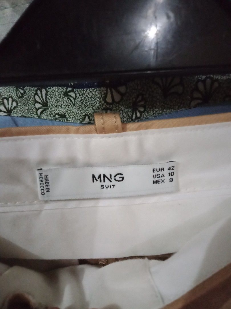 Cream Brown Straight Pants (Category: Other Bottoms) located in Paranaque City. Submitted by _andreaaaa13 (Listing ID 1213764552, Image 2). Description: Cream Brown Straight Pants - In good condition - Altered bottom part Size Frame: Medium to Large.