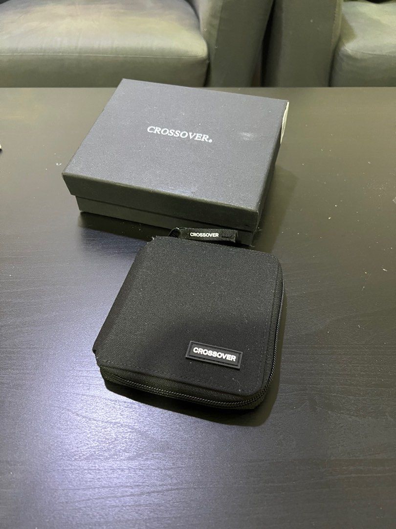 Crossover wallet