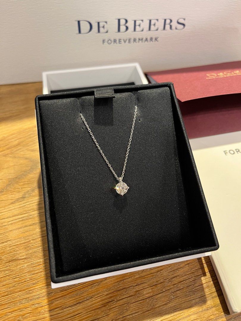 De beers diamond pendant hot sale