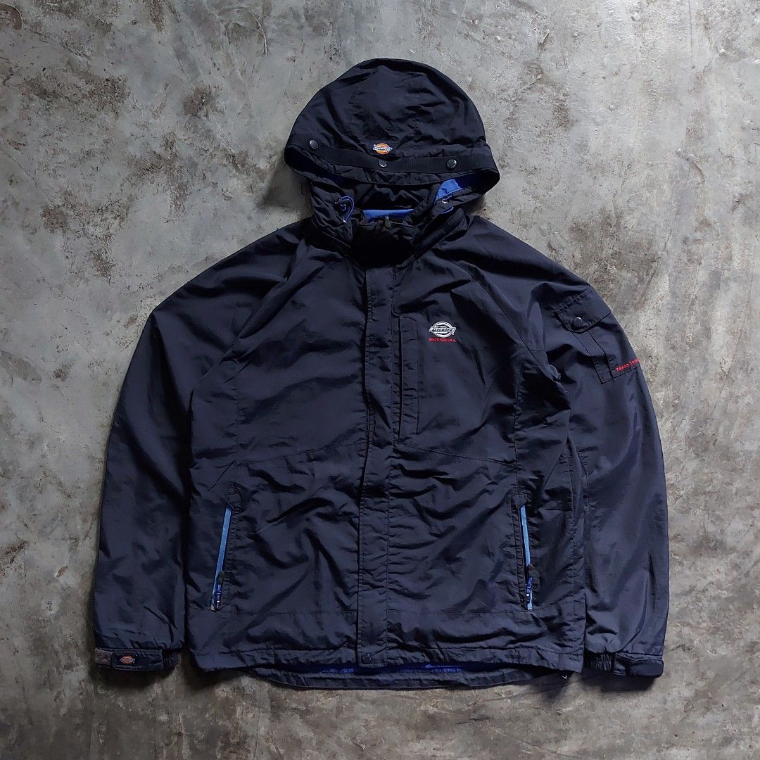 Dickies outdoor jacket Fesyen Pria Pakaian Atasan di Carousell