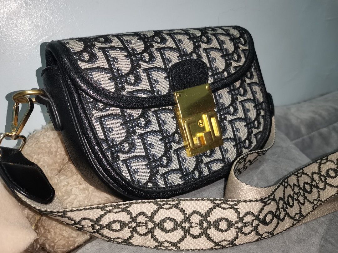 Dior sling bag discount women