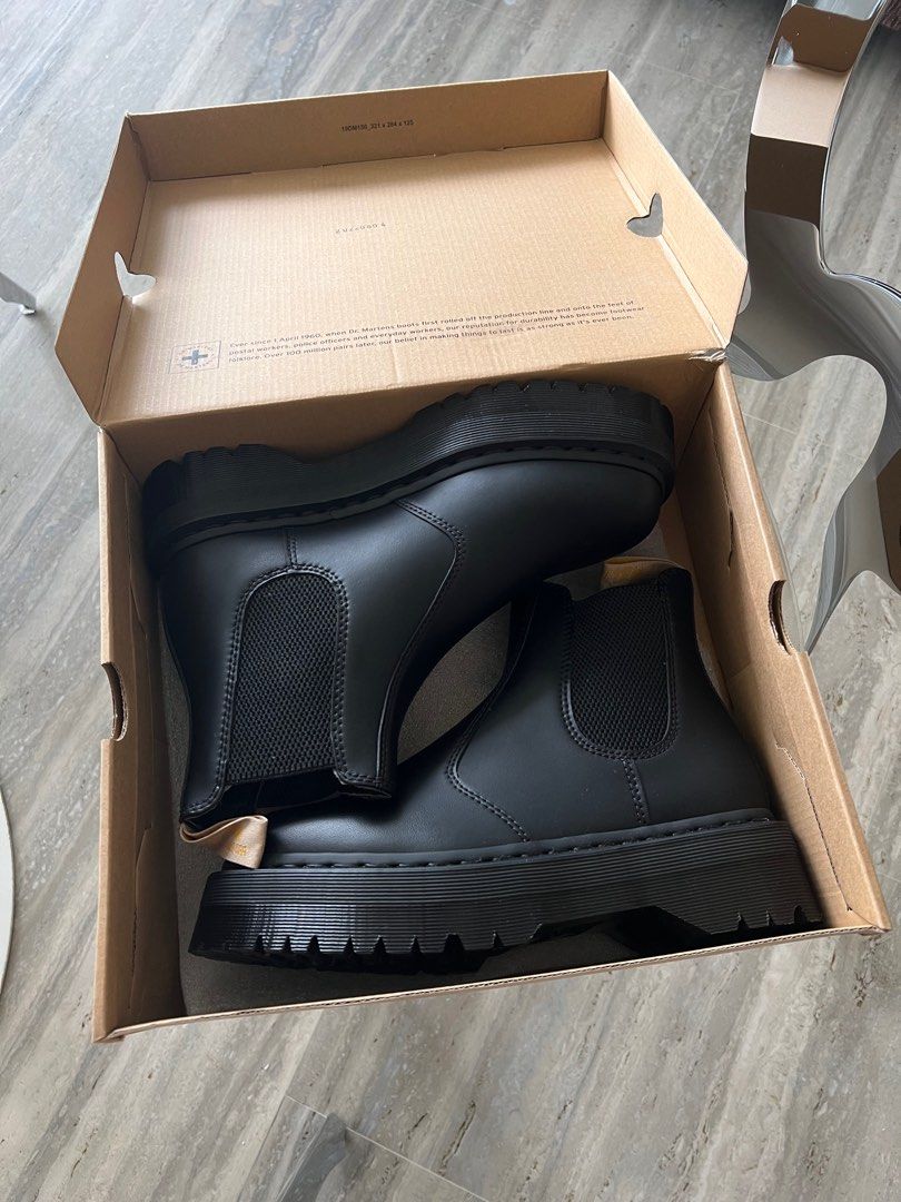 Dr. Martens Platform Chelsea Boots Men s Fashion Footwear Boots
