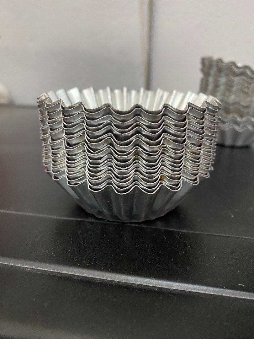 Egg tarts mold large size, Furniture & Home Living, Kitchenware & Tableware, Bakeware on Carousell