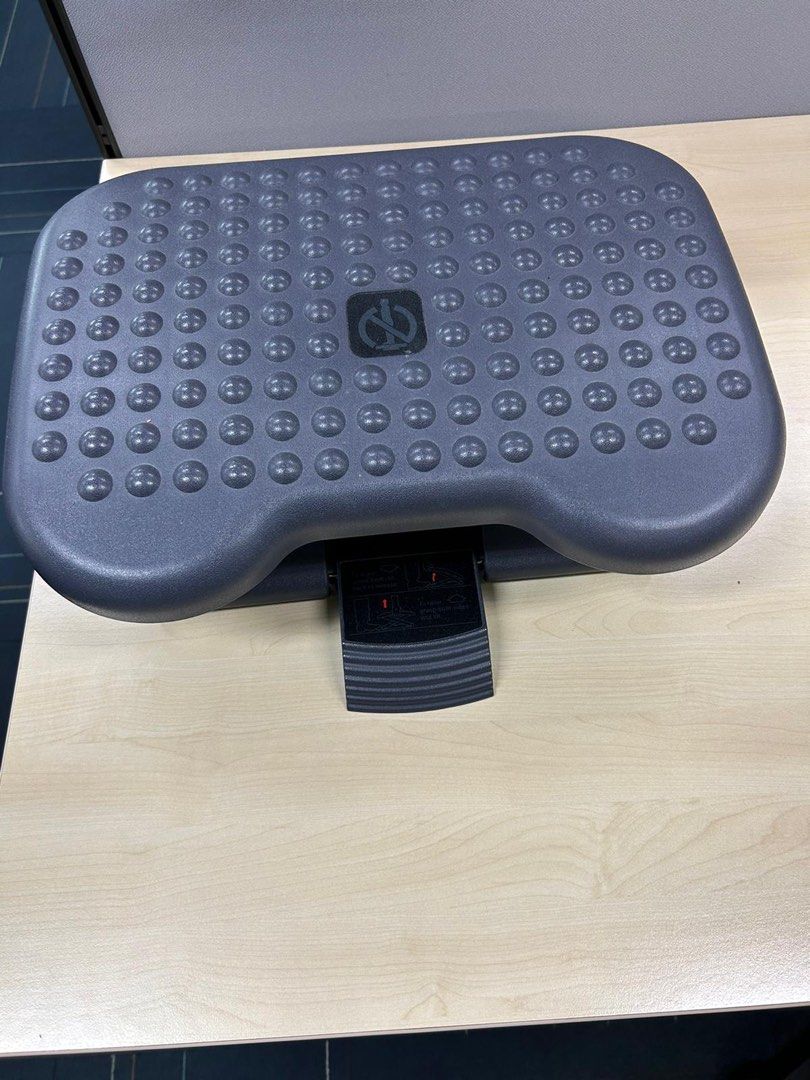  Mount-It! Adjustable Footrest with Massaging Bead