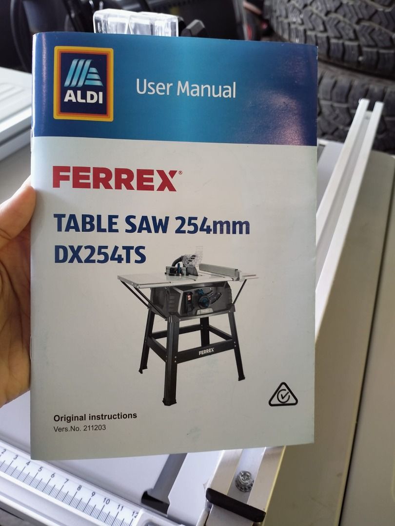 Ferrex Table Saw DX254TS 2000W Blade 254mm, Hobbies & Toys, Stationary & Craft, Craft Supplies
