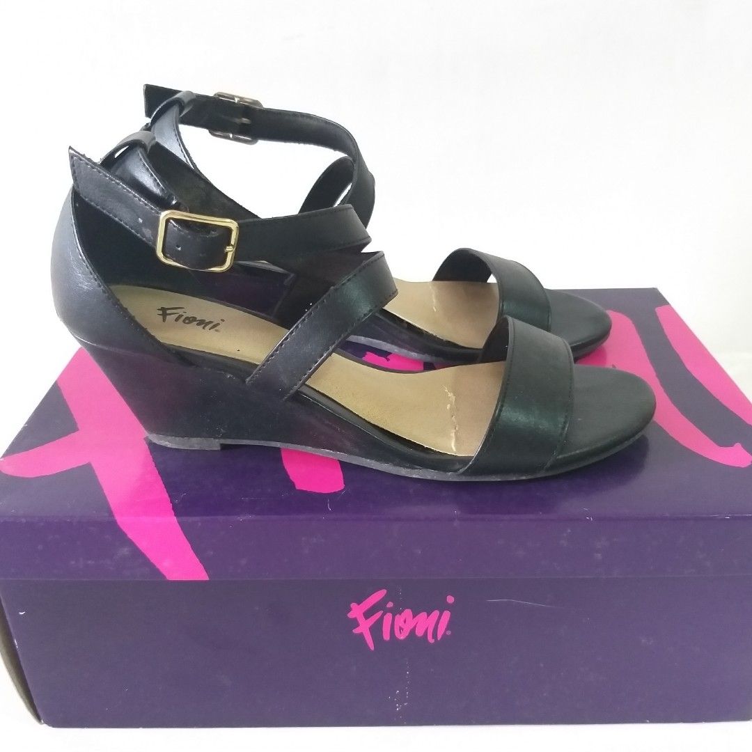 Fioni princess sale wedge