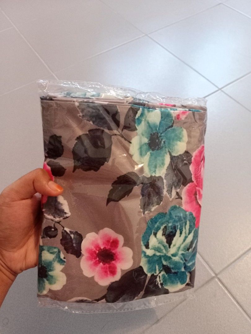 Floral nursing cover top