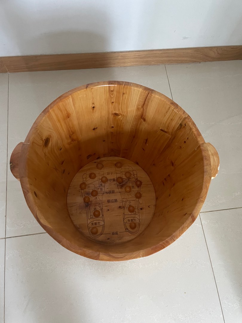 Foot bath wooden bucket, Furniture & Home Living, Bathroom & Kitchen